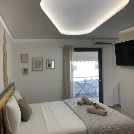 Anastasia Suite/Byartistunknown Vari  Exterior photo
